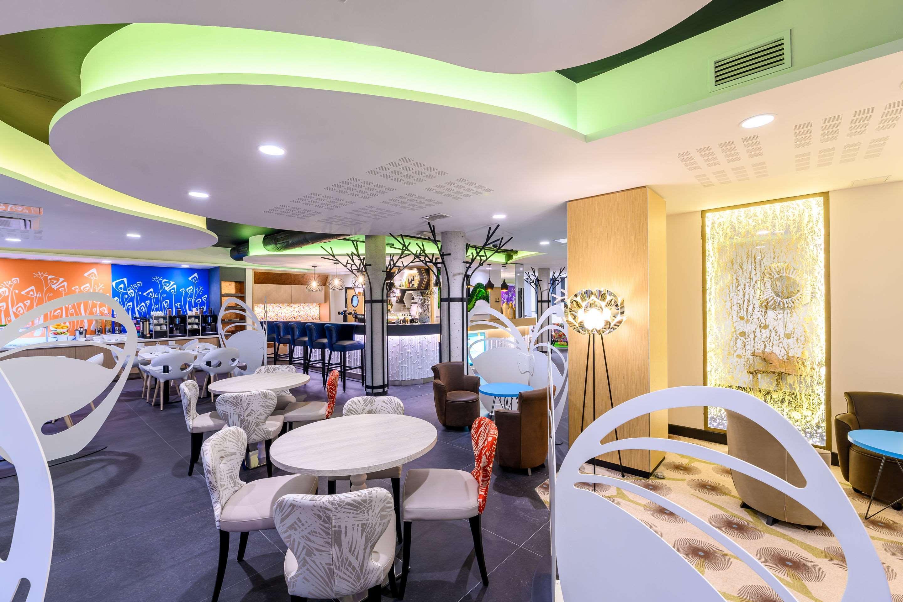 Kyriad Prestige Amiens Poulainville - Hotel And Spa Bagian luar foto