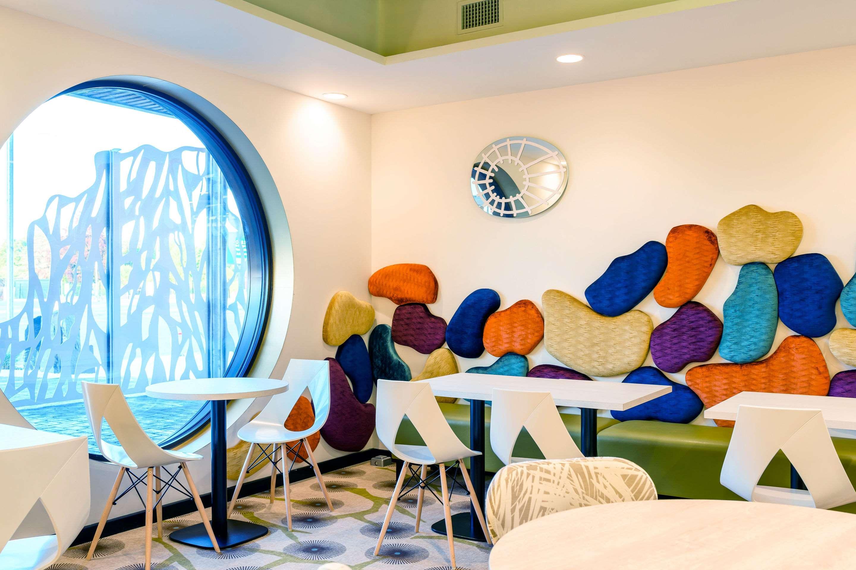 Kyriad Prestige Amiens Poulainville - Hotel And Spa Bagian luar foto