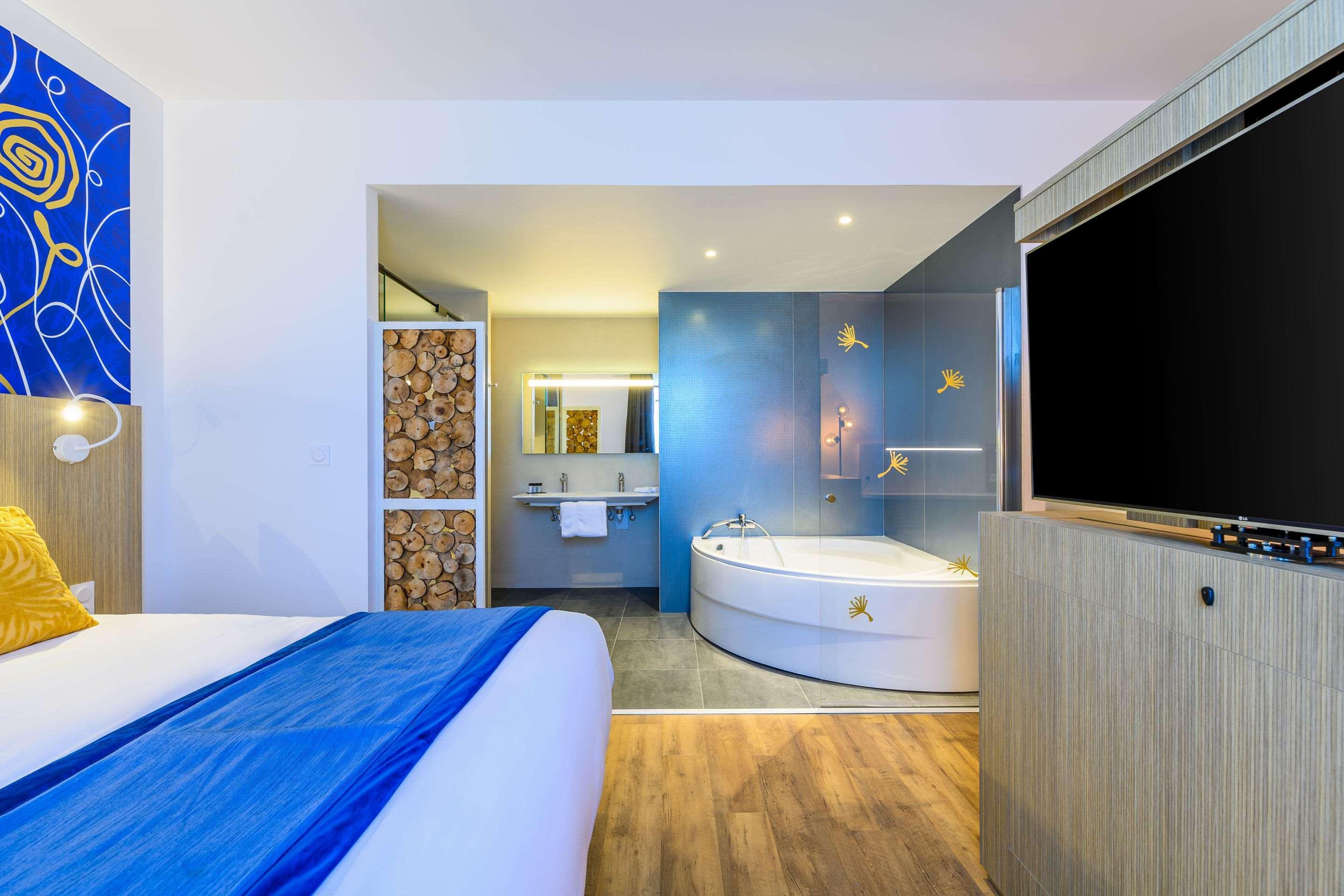 Kyriad Prestige Amiens Poulainville - Hotel And Spa Bagian luar foto