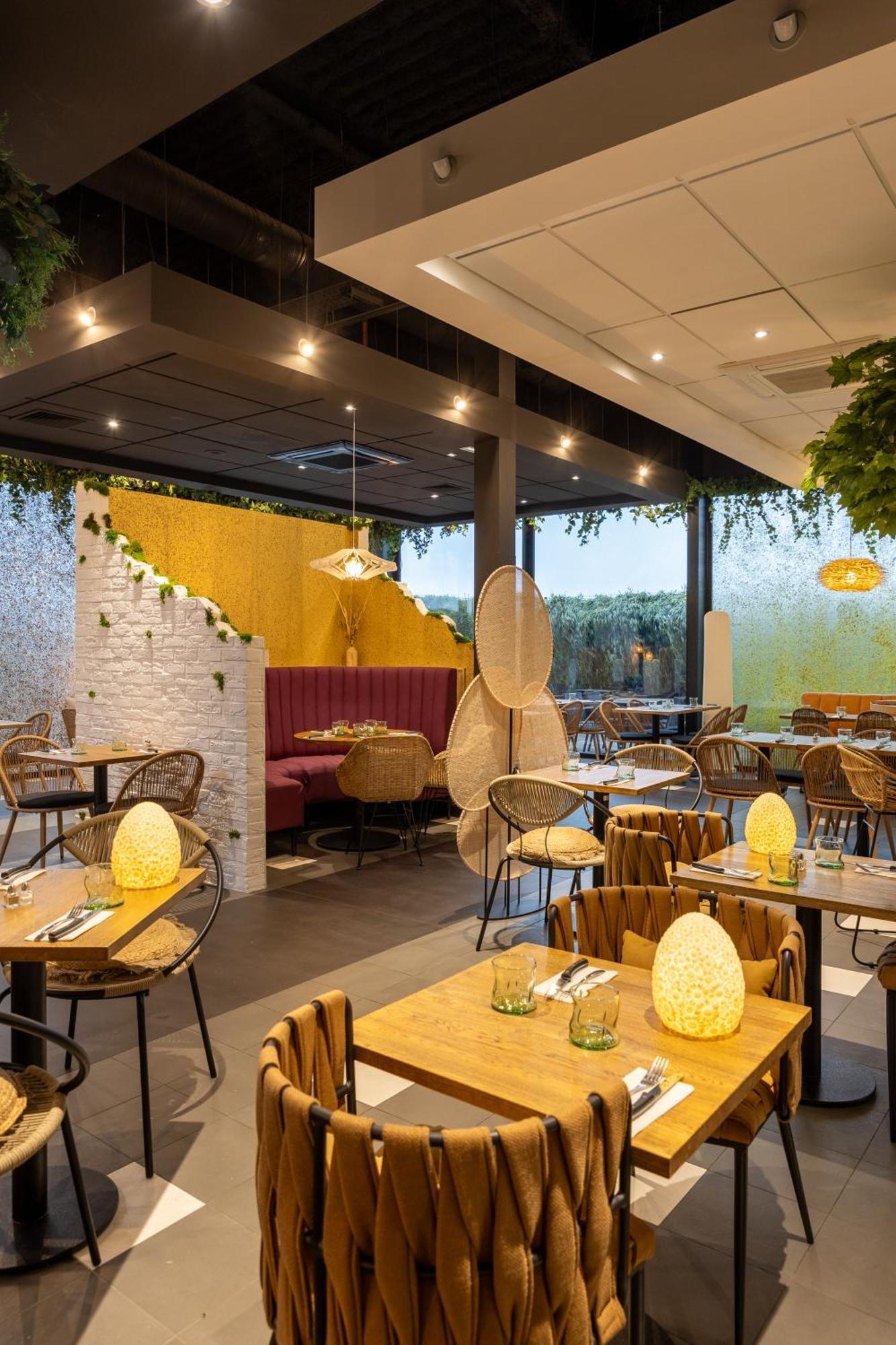 Kyriad Prestige Amiens Poulainville - Hotel And Spa Bagian luar foto