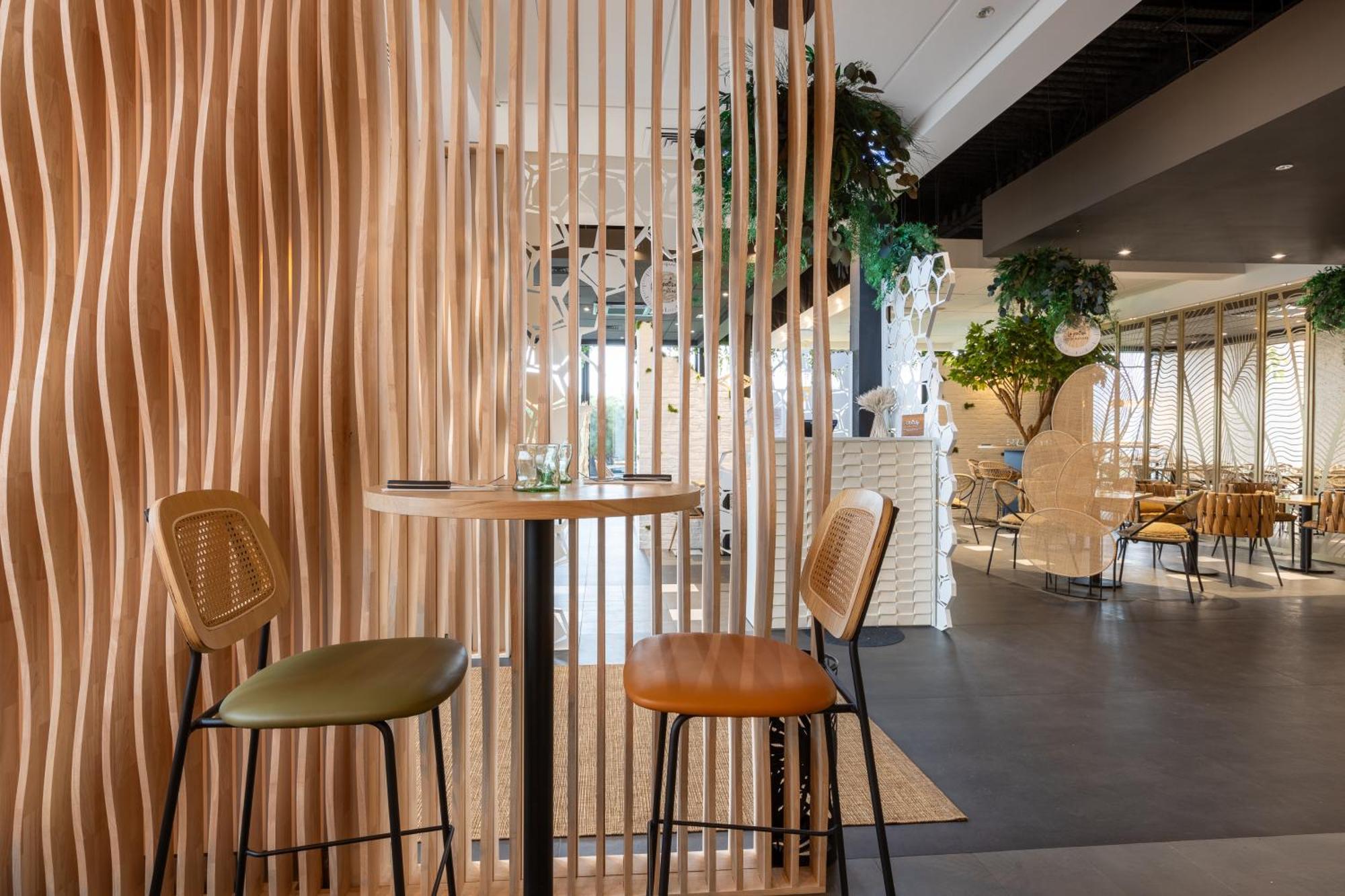 Kyriad Prestige Amiens Poulainville - Hotel And Spa Bagian luar foto